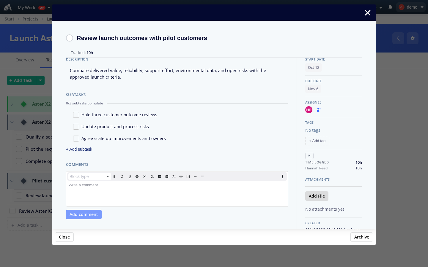 Open customer-review project task with an owner, due date and three subtasks.